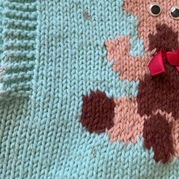 Hand Knitted Women's Vest - Picture 5 of 11